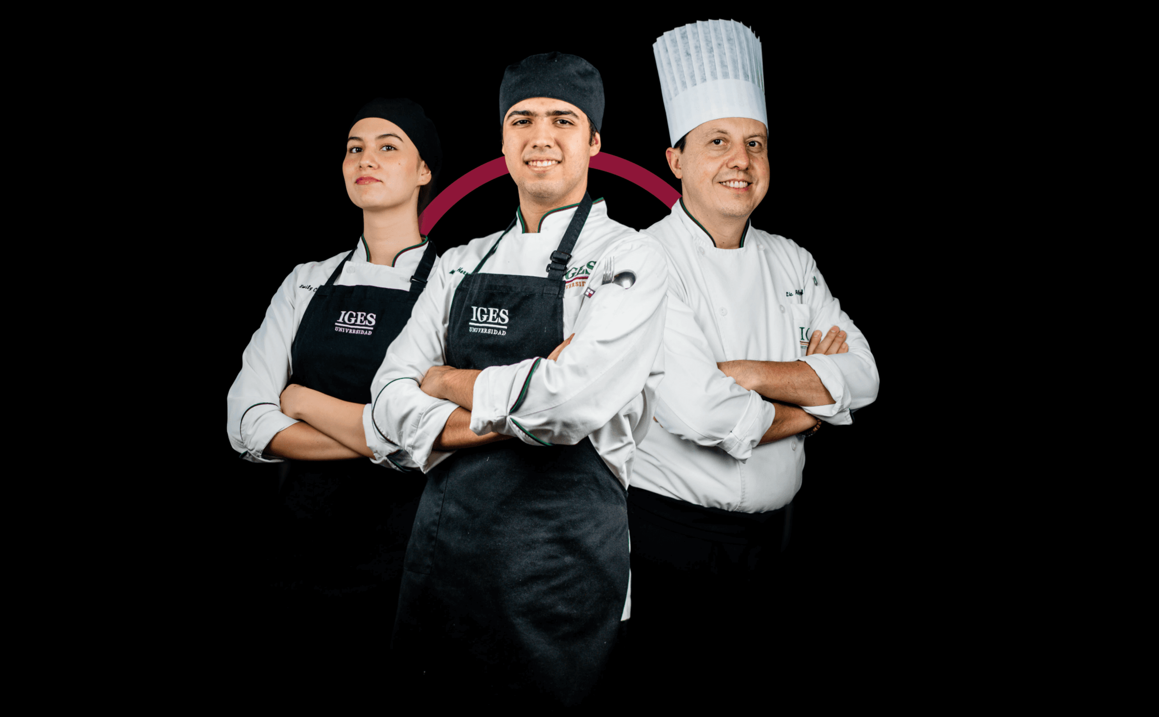 Estudiantes de gastronomía cocinando